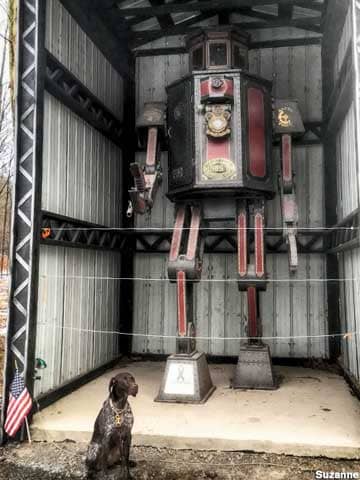 Thomas Willeford's Giant Steampunk Robot at Blackthorne Resort. Commissioned by Jeff Mach.
