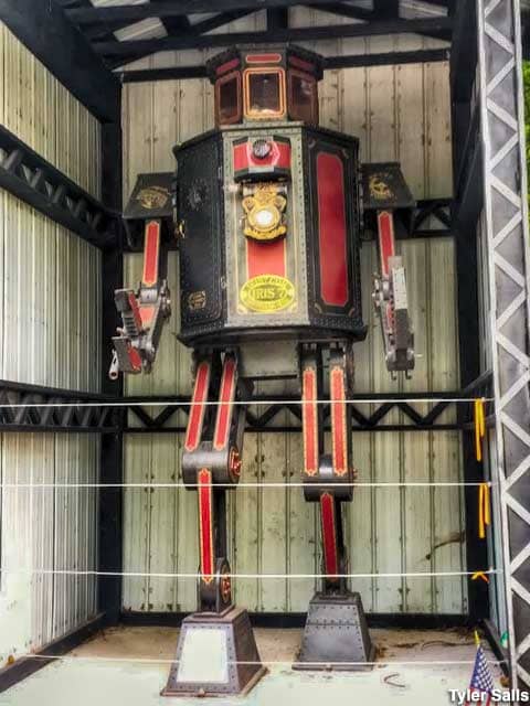 The Giant Steampunk Robot